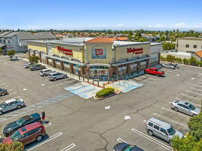 More Photos Of 4935 Warner Ave, Huntington Beach Drugstore For Sale