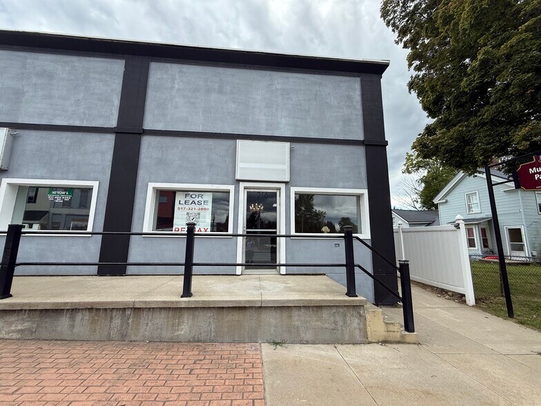 More Photos Of 216 E Grand River Rd, Laingsburg General Retail For Sale