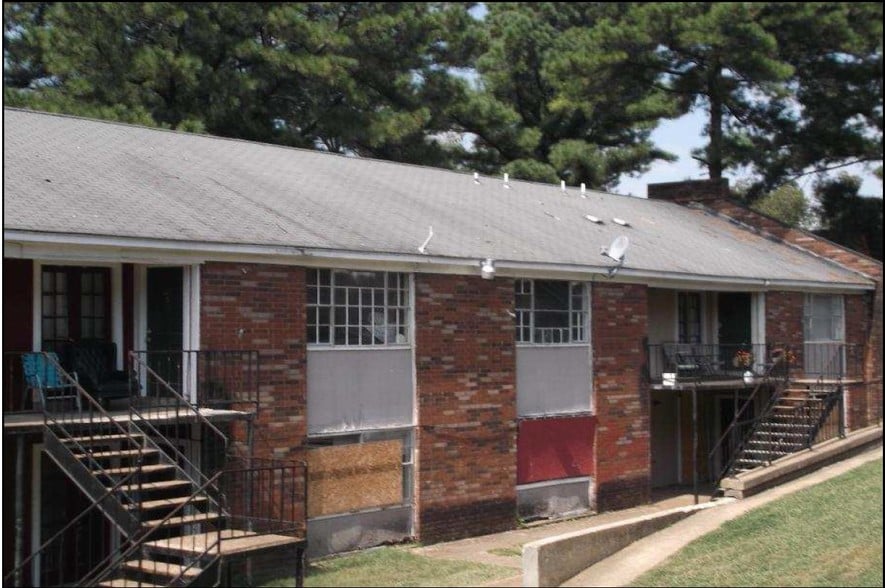 More Photos Of 2295 Candlewyck Cir, Memphis Apartments For Sale