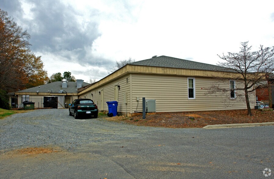 More Photos Of 600 Matthews Mint Hill Rd, Matthews Office For Lease