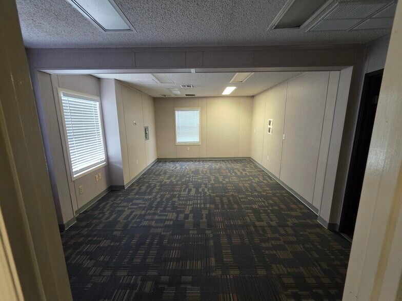More Photos Of 4742 Blountstown Hwy, Tallahassee Office For Lease