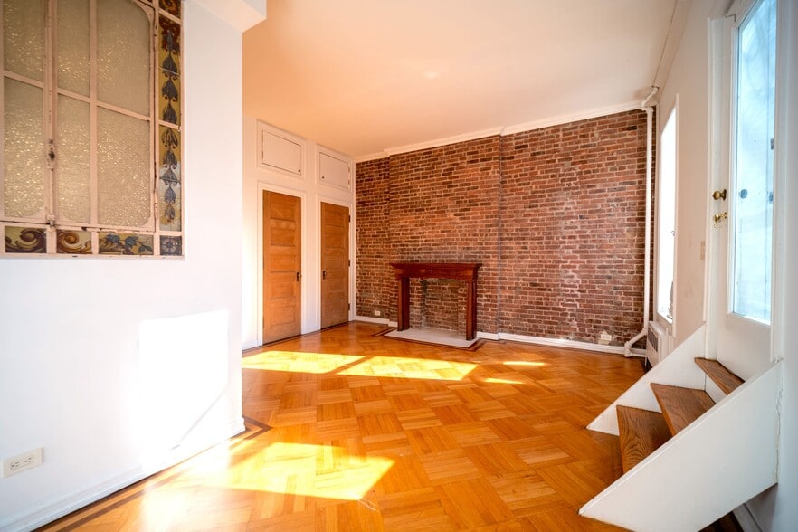 More Photos Of 28 W 89th St, New York Apartments For Sale
