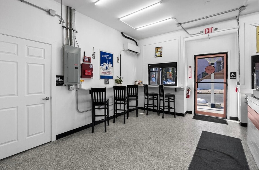 More Photos Of 2 Pond St, Bristol Storefront For Sale