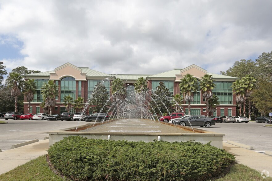 More Photos Of 2850 NW 43rd St, Gainesville Office Residential For Lease