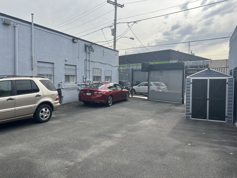 More Photos Of 5606 Tulip St, Philadelphia Unknown For Lease
