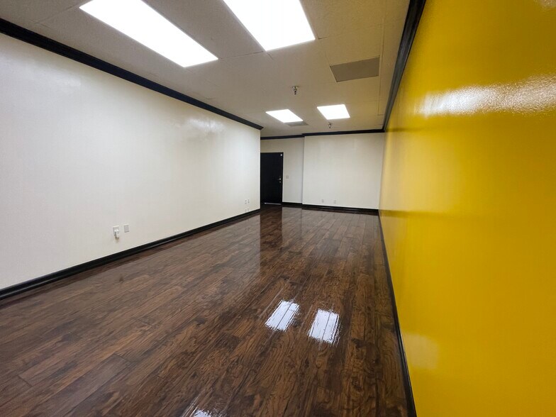 More Photos Of 902 N Grand Ave, Santa Ana Medical For Sale