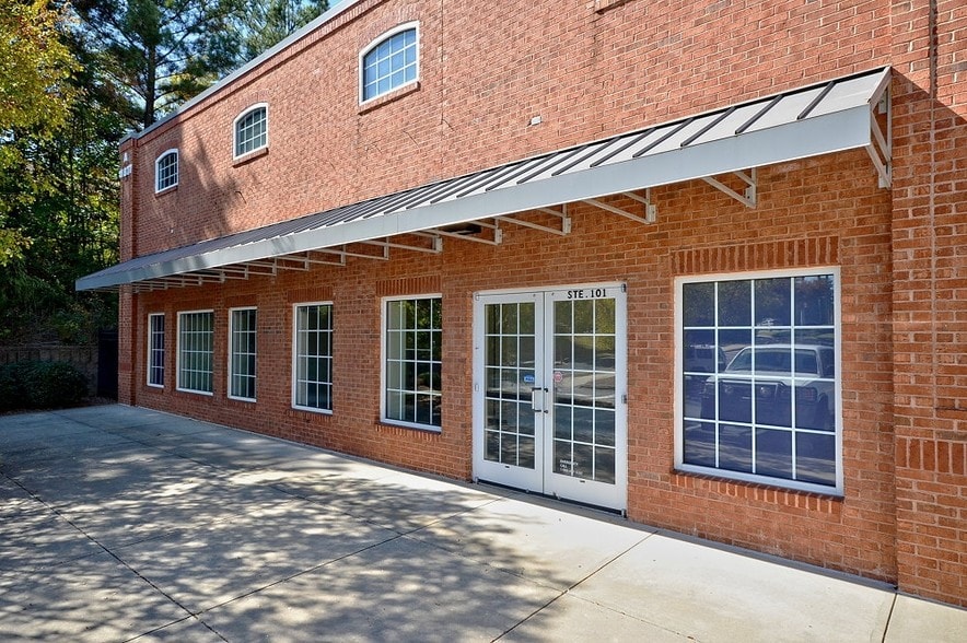 More Photos Of 11877 Douglas Rd, Alpharetta Unknown For Lease
