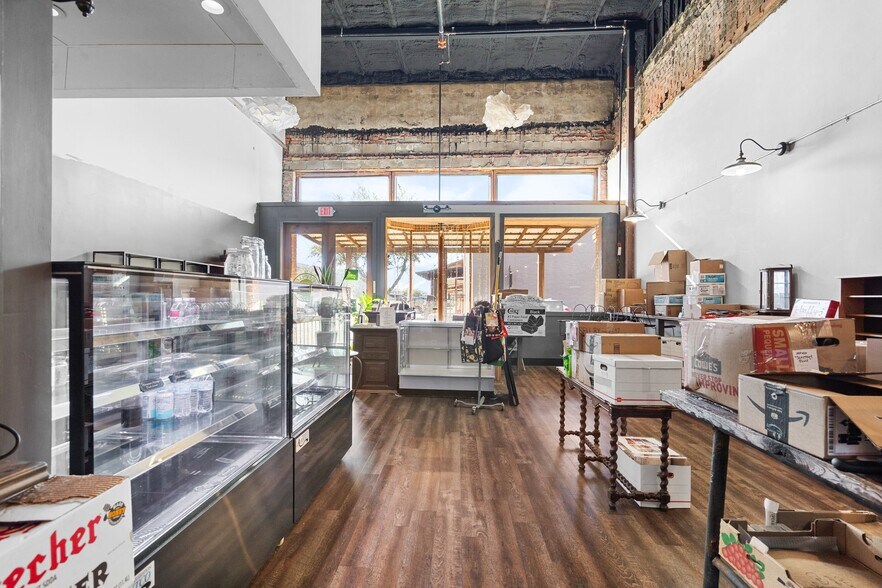 More Photos Of 107 S Main St, Farmersville Storefront For Sale