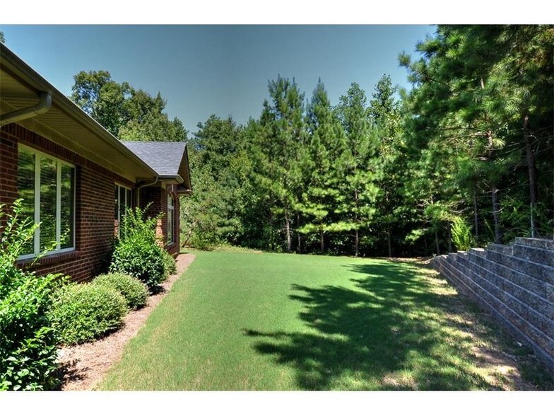 More Photos Of 4720 Peachtree Industrial Blvd, Berkeley Lake Office For Lease