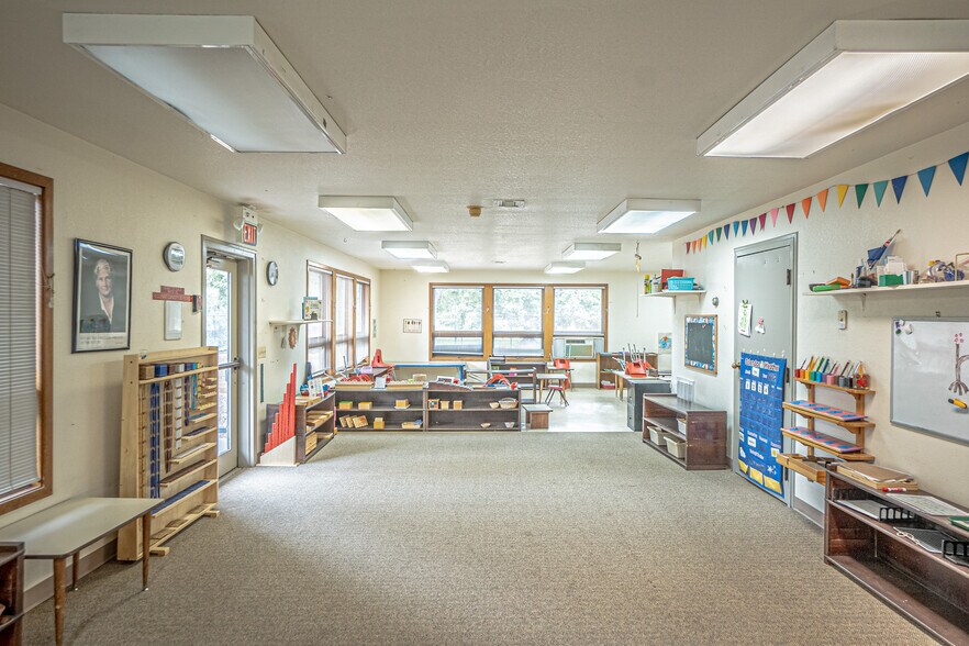More Photos Of 461 Tyler Ave, Louisville Schools For Lease