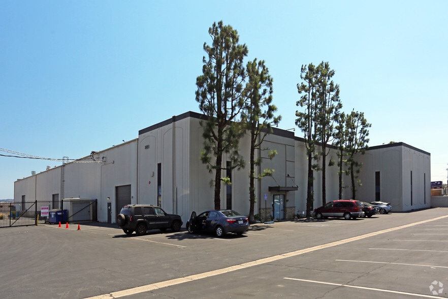 More Photos Of 7101 Fair Ave, North Hollywood Warehouse For Lease