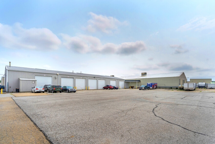 More Photos Of , Elkhart Unknown For Sale