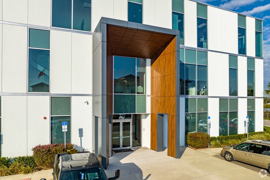 2370 Bruce B Downs Blvd, Wesley Chapel, FL 33544 Medical Office For