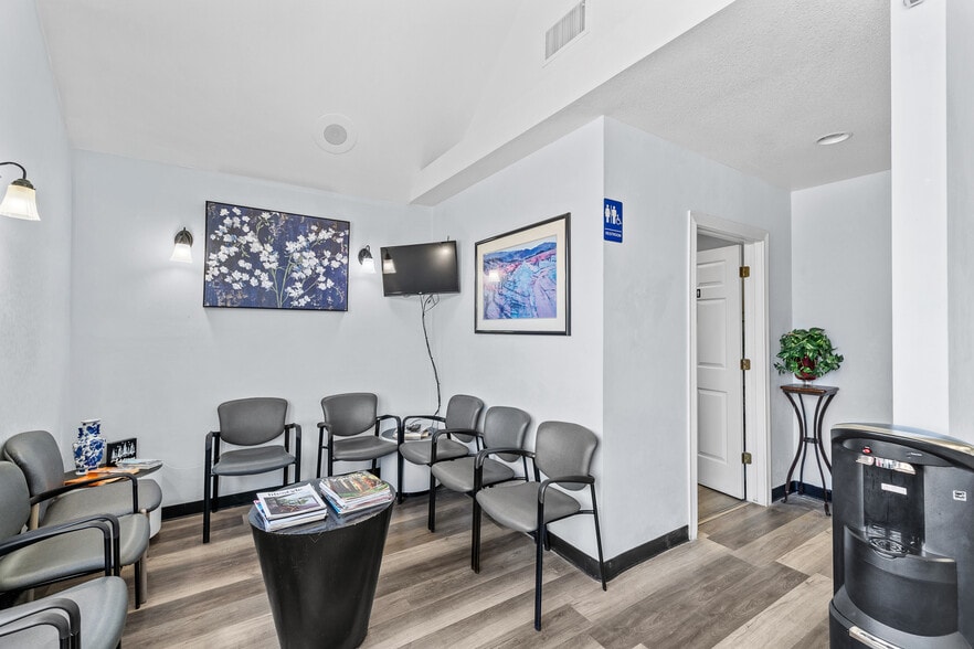 More Photos Of 235 W Noble Ave, Visalia Medical For Sale