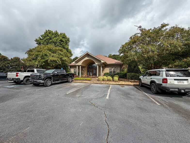 More Photos Of 1817 Eagle Dr, Woodstock Office For Sale