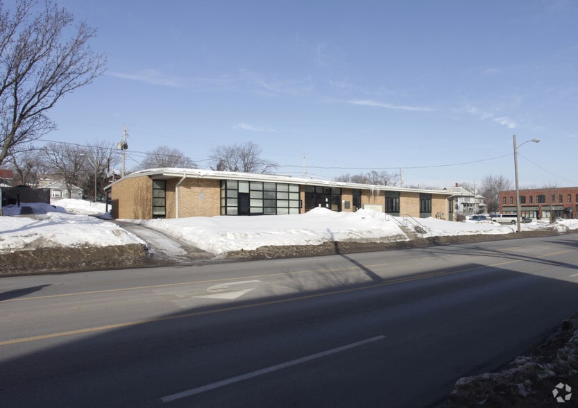 Primary Photo Of 1326 6th Ave, Des Moines Office For Sale