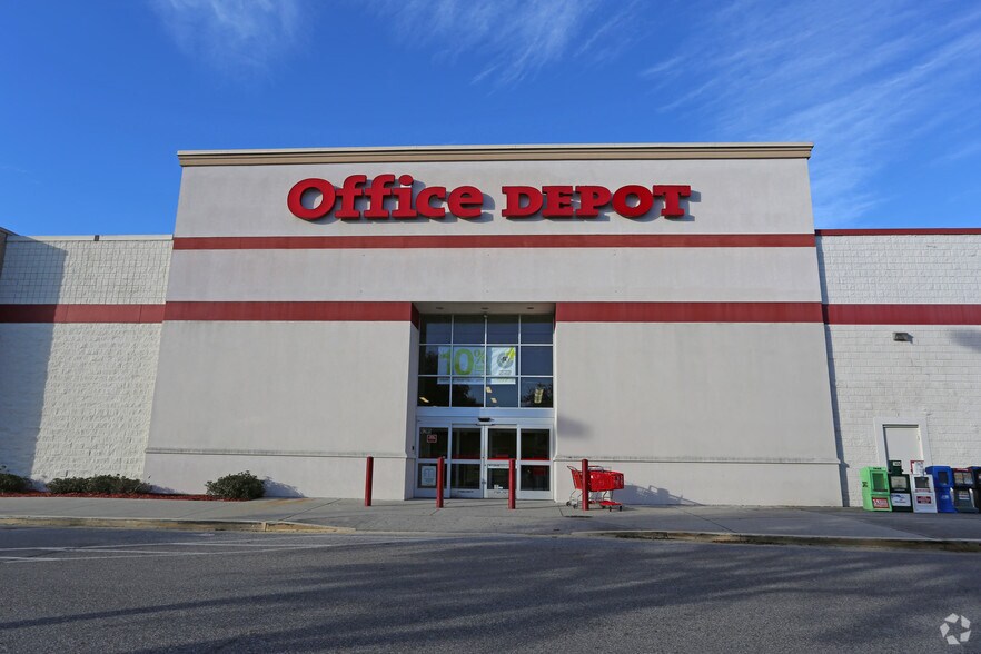 More Photos Of 6277-6285 W Waters Ave, Tampa Storefront For Sale