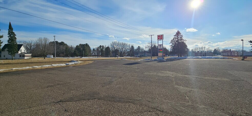 More Photos Of 1456 Kennedy Rd, Chippewa Falls Restaurant For Lease