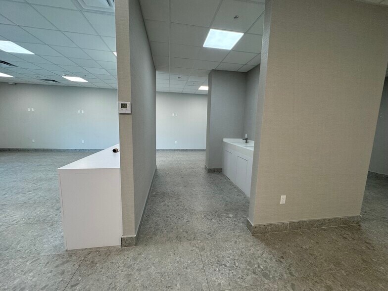 More Photos Of 2820 NE 214th St, Aventura Loft Creative Space For Sale