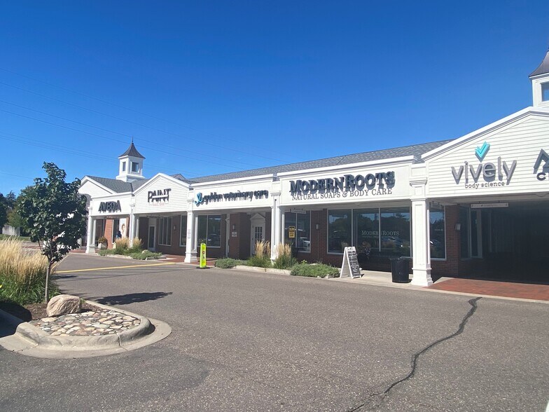 More Photos Of 1151-1179 Wayzata Blvd, Wayzata Unknown For Lease