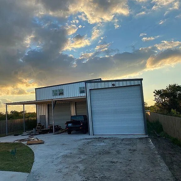 More Photos Of 1006 23rd St, San Leon Warehouse For Sale