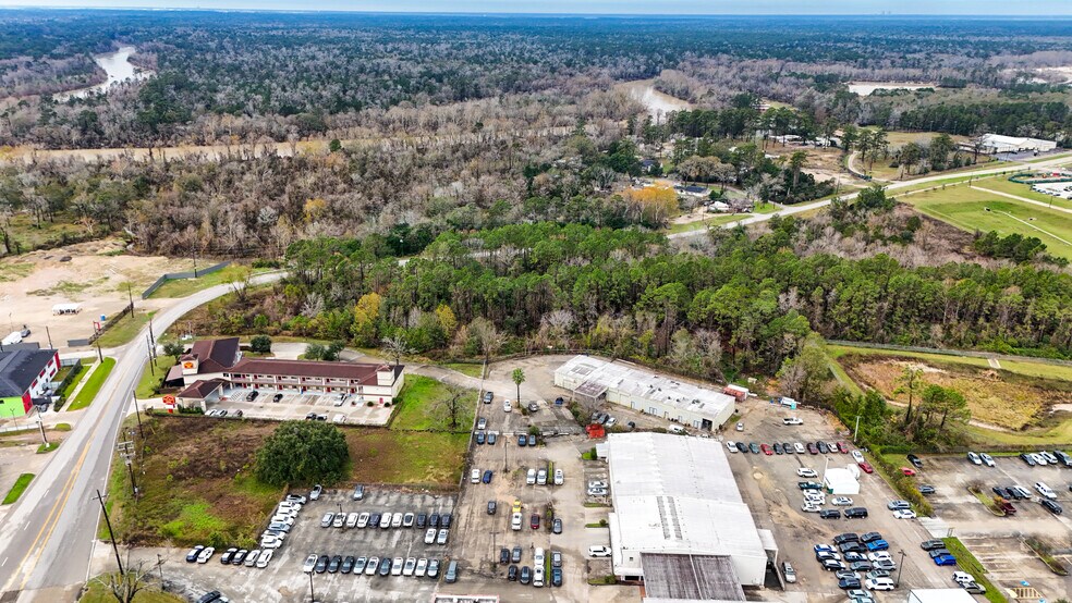 More Photos Of 80 Sorters McClellan rd, Kingwood Warehouse For Sale
