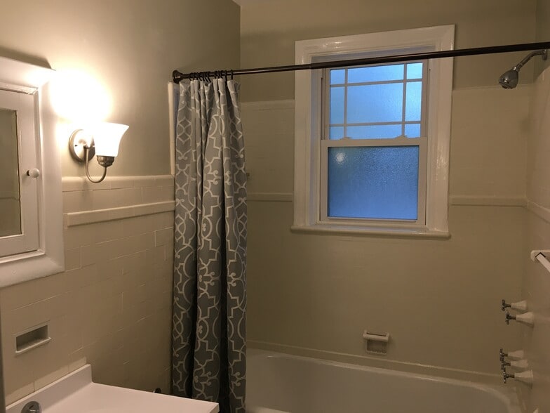 More Photos Of 7700 Shirley Dr, Clayton Apartments For Sale