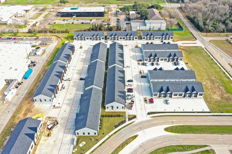 More Photos Of 1325 Main St, Katy Medical For Lease