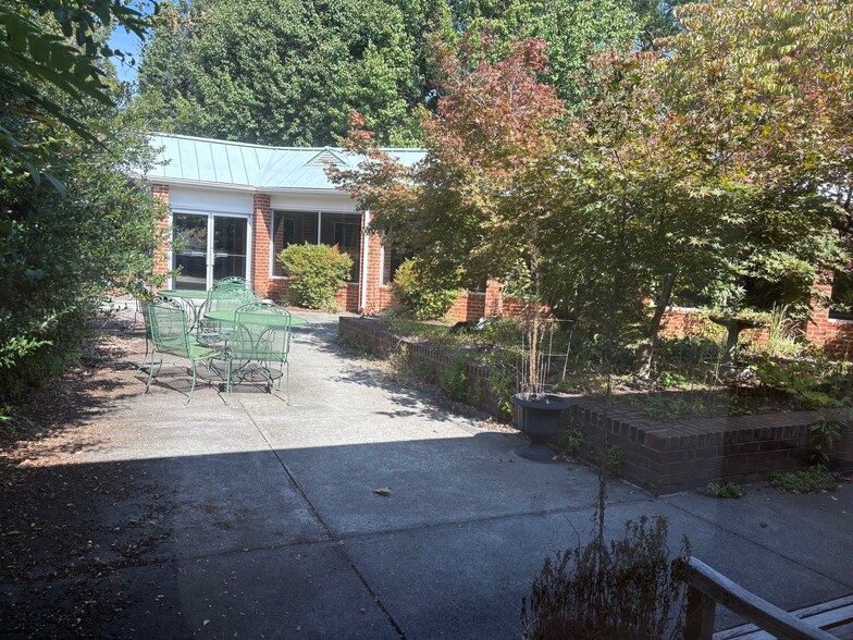 More Photos Of 22290 Timberlake Rd, Lynchburg Warehouse For Lease