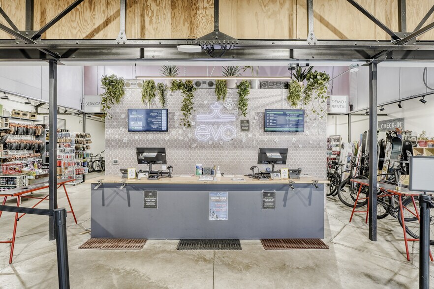 More Photos Of 845 Lincoln St, Denver Freestanding For Sale