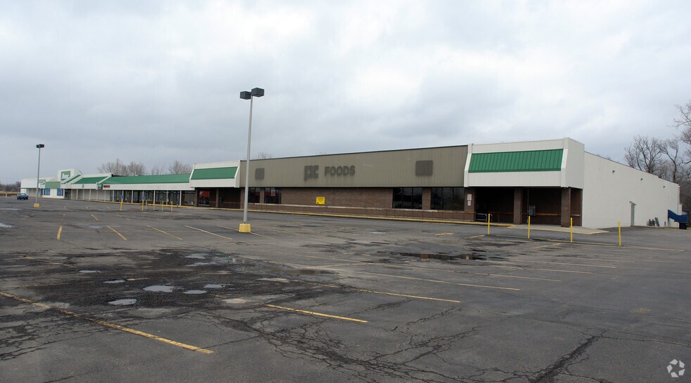 Primary Photo Of 3162-3180 Lake Rd, Horseheads Storefront For Sale