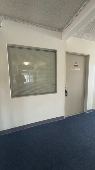 More Photos Of 345 W Foothill Blvd, Glendora Storefront Retail Office For Lease