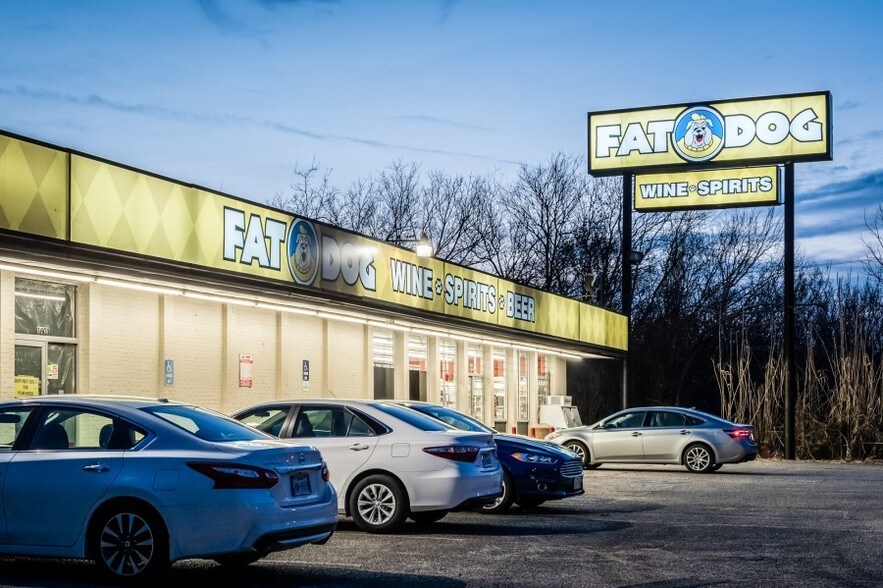 More Photos Of 1604 W Northwest Hwy, Dallas Convenience Store For Sale