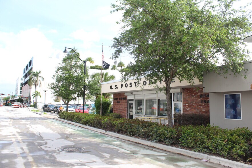 More Photos Of 1661 West Ave, Miami Beach Post Office For Sale
