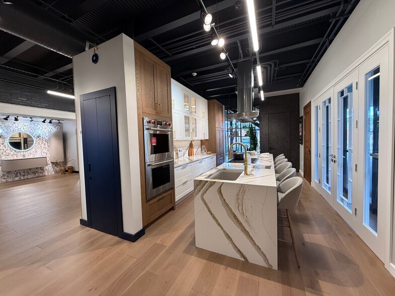 More Photos Of 350 Madison Ave, Cresskill Office For Sale