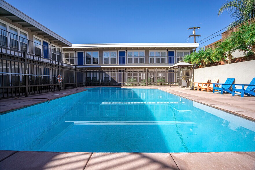 More Photos Of 5747 Lauretta St, San Diego Apartments For Sale