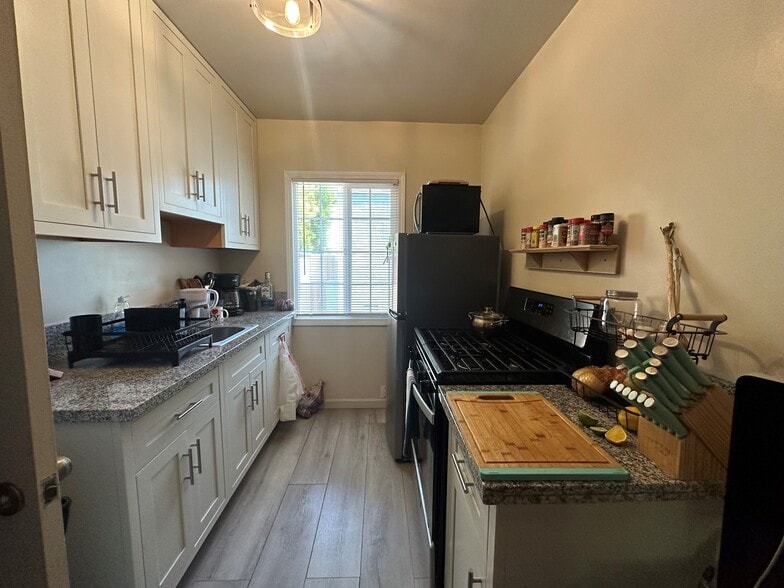 More Photos Of 5901 E Ocean Blvd, Long Beach Apartments For Sale