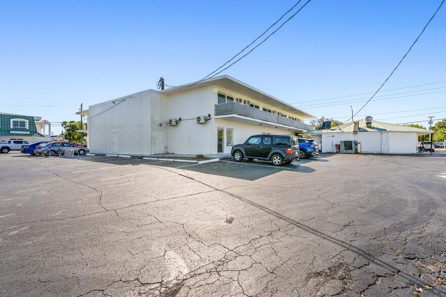 More Photos Of 1615 14th Ave, Vero Beach Medical For Sale