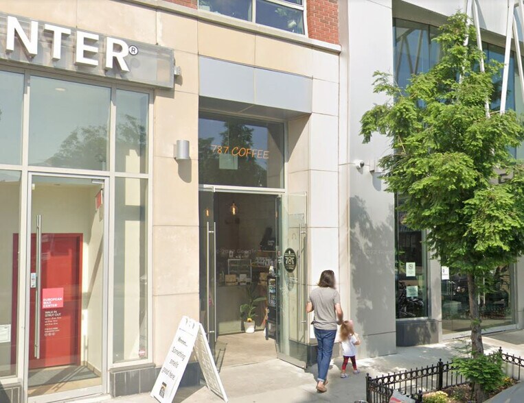 More Photos Of 211 McGuinness Blvd, Brooklyn Apartments For Lease