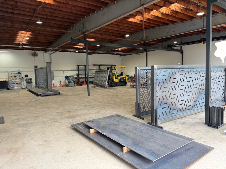 More Photos Of 1726 N Ventura Ave, Ventura Manufacturing For Lease