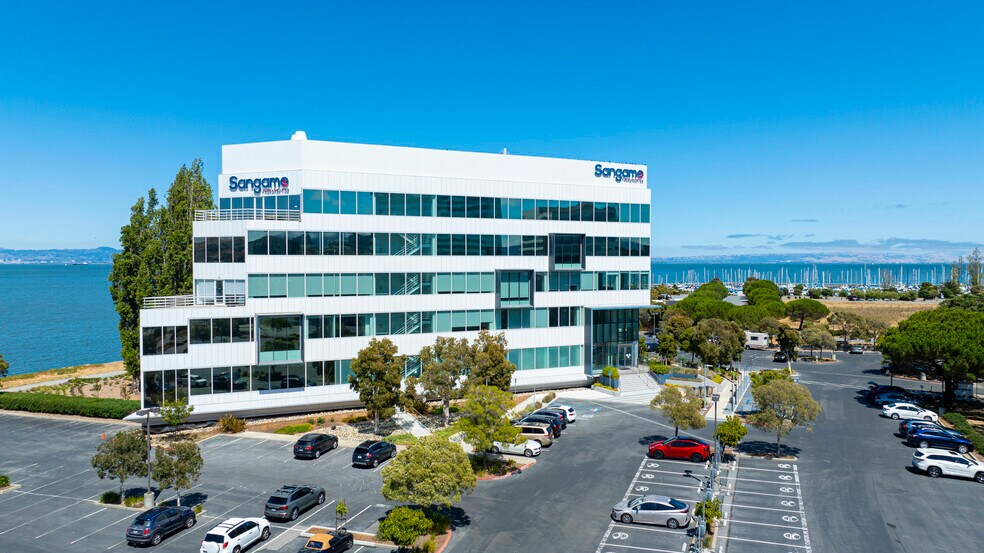 More Photos Of 7000 Marina Blvd, Brisbane Research And Development For Lease