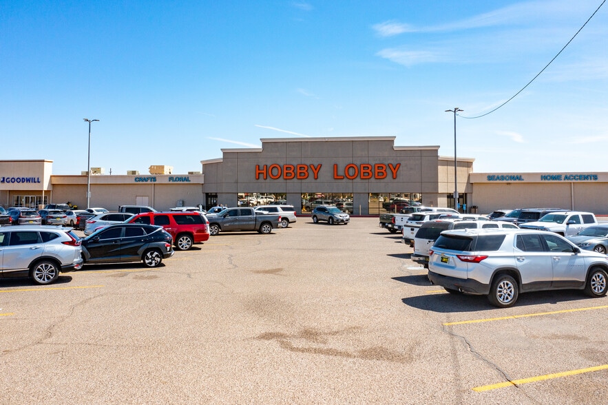 Primary Photo Of 2001 N Prince St, Clovis Freestanding For Sale