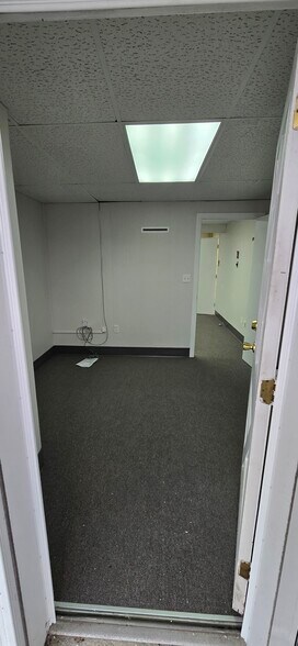 More Photos Of 265 Winn St, Burlington Office Residential For Lease