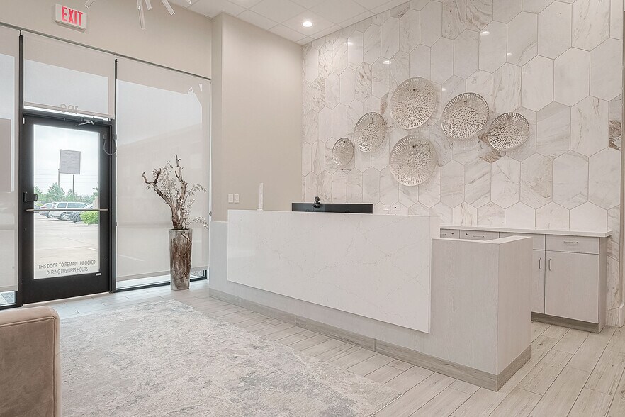 More Photos Of 23537 Kingsland Blvd, Katy Office For Sale