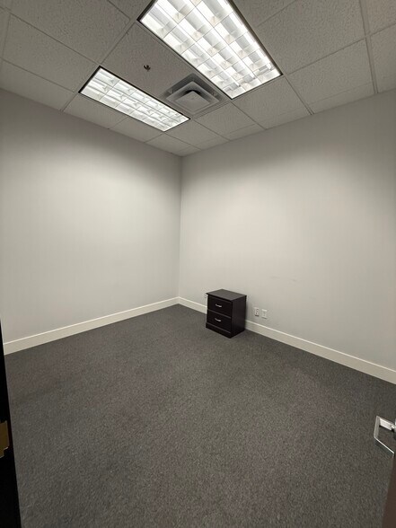 More Photos Of 14256 N Northsight Blvd, Scottsdale Medical For Lease