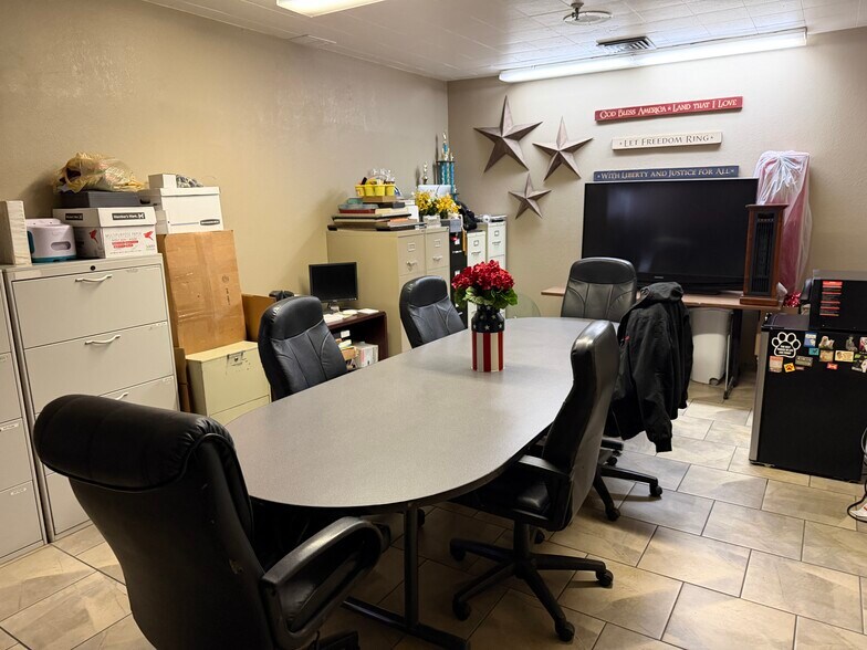 More Photos Of 3324 Durazno St, El Paso Distribution For Lease