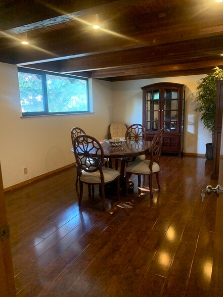 More Photos Of 479 S Marengo Ave, Pasadena Loft Creative Space For Lease