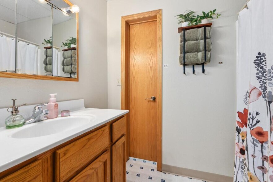 More Photos Of 607 2nd St S, Walker Apartments For Sale