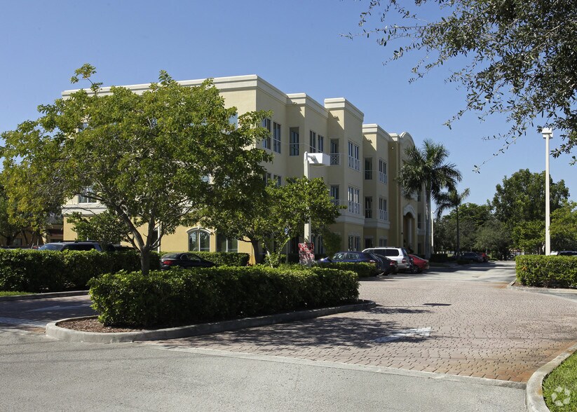 More Photos Of 14400 NW 77th Ct, Miami Lakes Office For Lease