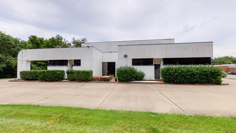 More Photos Of 10190-10198 Springfield Pike, Cincinnati Medical For Sale